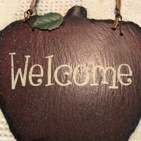 Apple Slate Welcome Sign Decor Wall w/twig Hanger 9”x13” - Picture 2 of 3